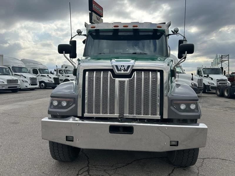2022 Western Star 49X in Cincinnati, OH — photo 12