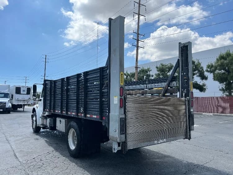 2019 Freightliner M2 106 in Torrance, CA — photo 6