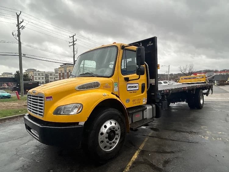 2020 Freightliner M2 106 in Mount Pleasant, PA — photo 3