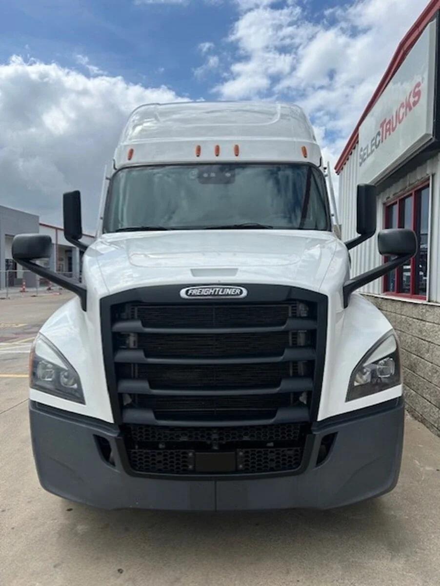 2024 Freightliner Cascadia — photo 5