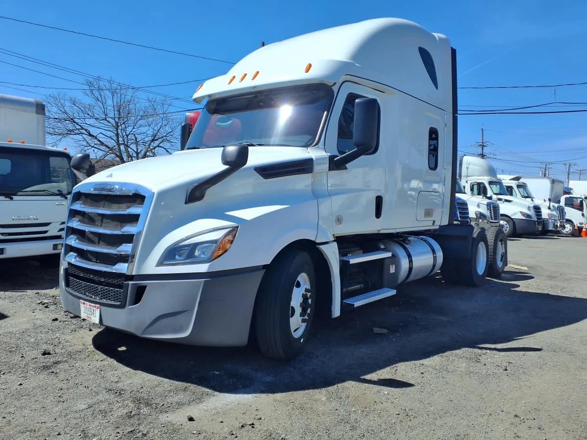 2020 Freightliner Cascadia