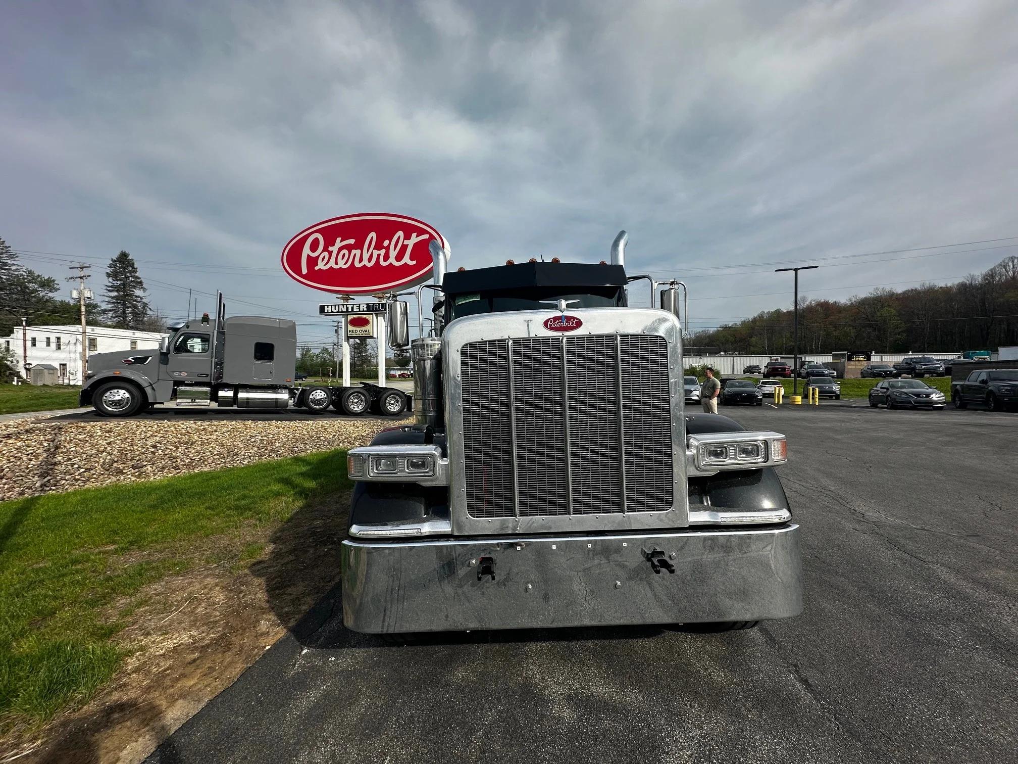 2027 Peterbilt 589 in BUTLER, PA — photo 10