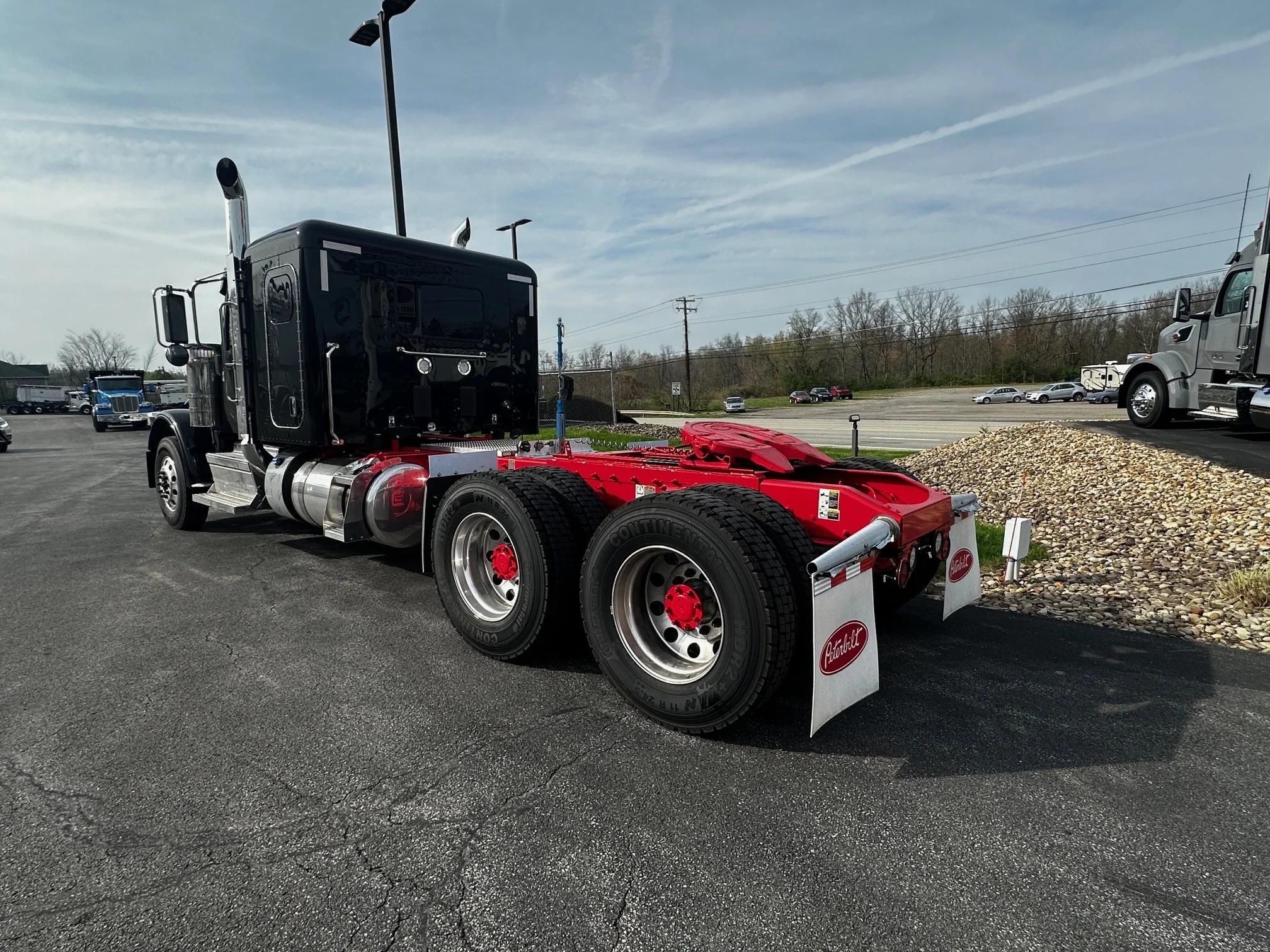 2027 Peterbilt 589 in BUTLER, PA — photo 15