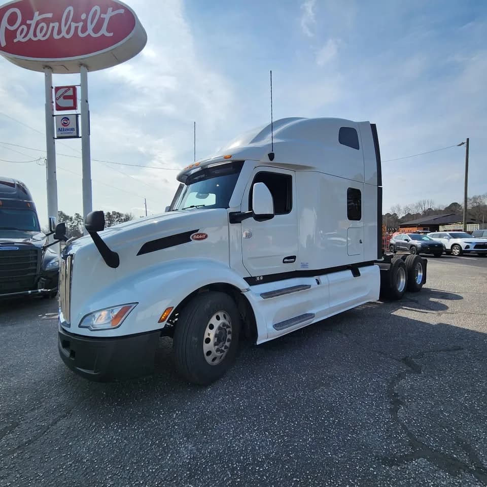 2023 Peterbilt 579 in Greensboro, NC