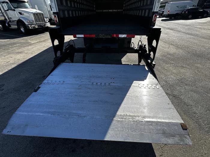 2025 Peterbilt 536 in Austin, TX — photo 9