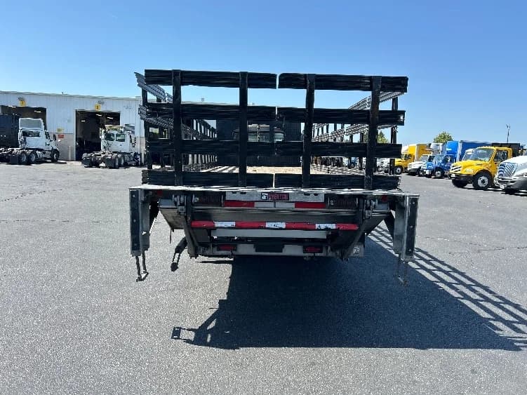 2019 Freightliner M2 106 in Fresno, CA — photo 7