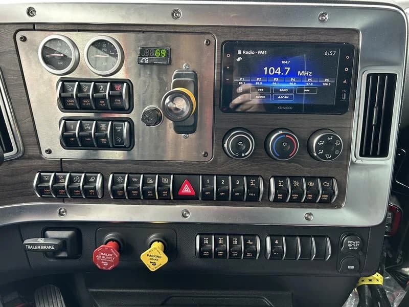 2025 Western Star 49X in Pittsburgh, PA — photo 14