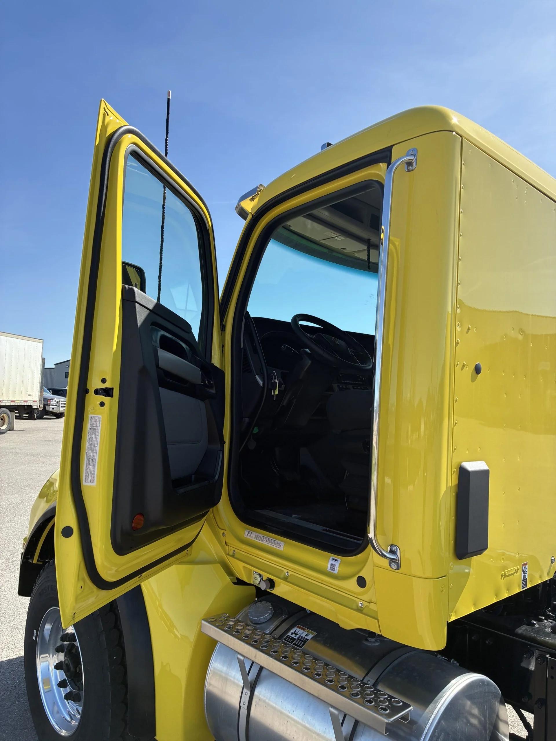 2025 Kenworth T880 in Missoula, MT, MT — photo 5