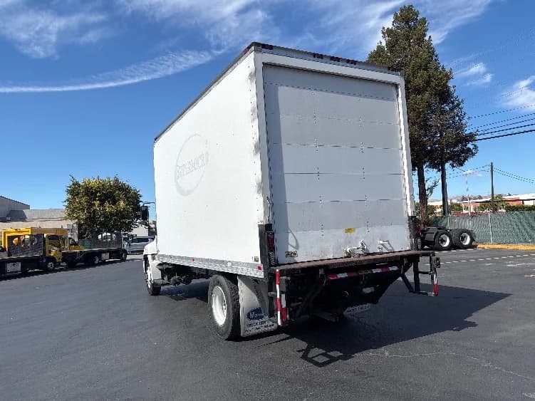 2013 Hino 268 in Richmond, CA — photo 6