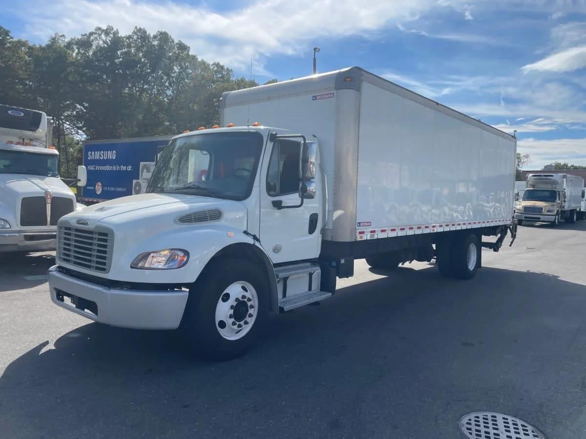 2018 Freightliner M2 106