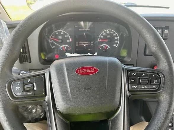 2025 Peterbilt 536 in Broadview Hts, OH — photo 10