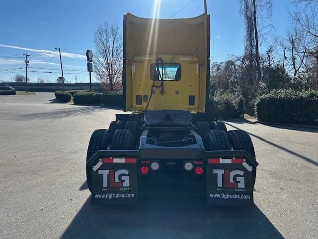 2021 Peterbilt 579 in Charlotte, NC — photo 5