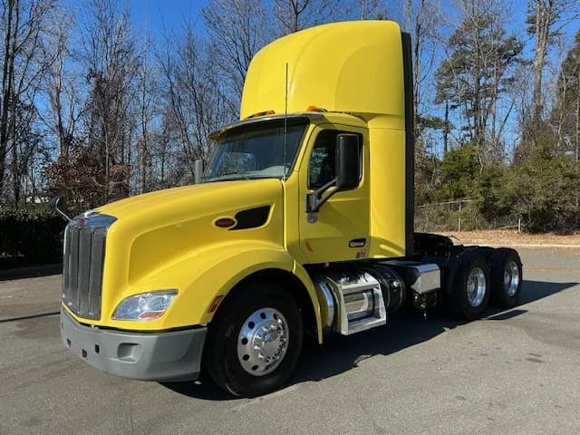 2021 Peterbilt 579 in Charlotte, NC
