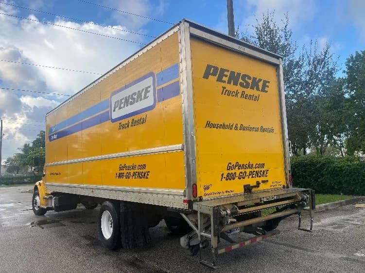 2022 Freightliner M2 106 in Pompano Beach, FL — photo 6