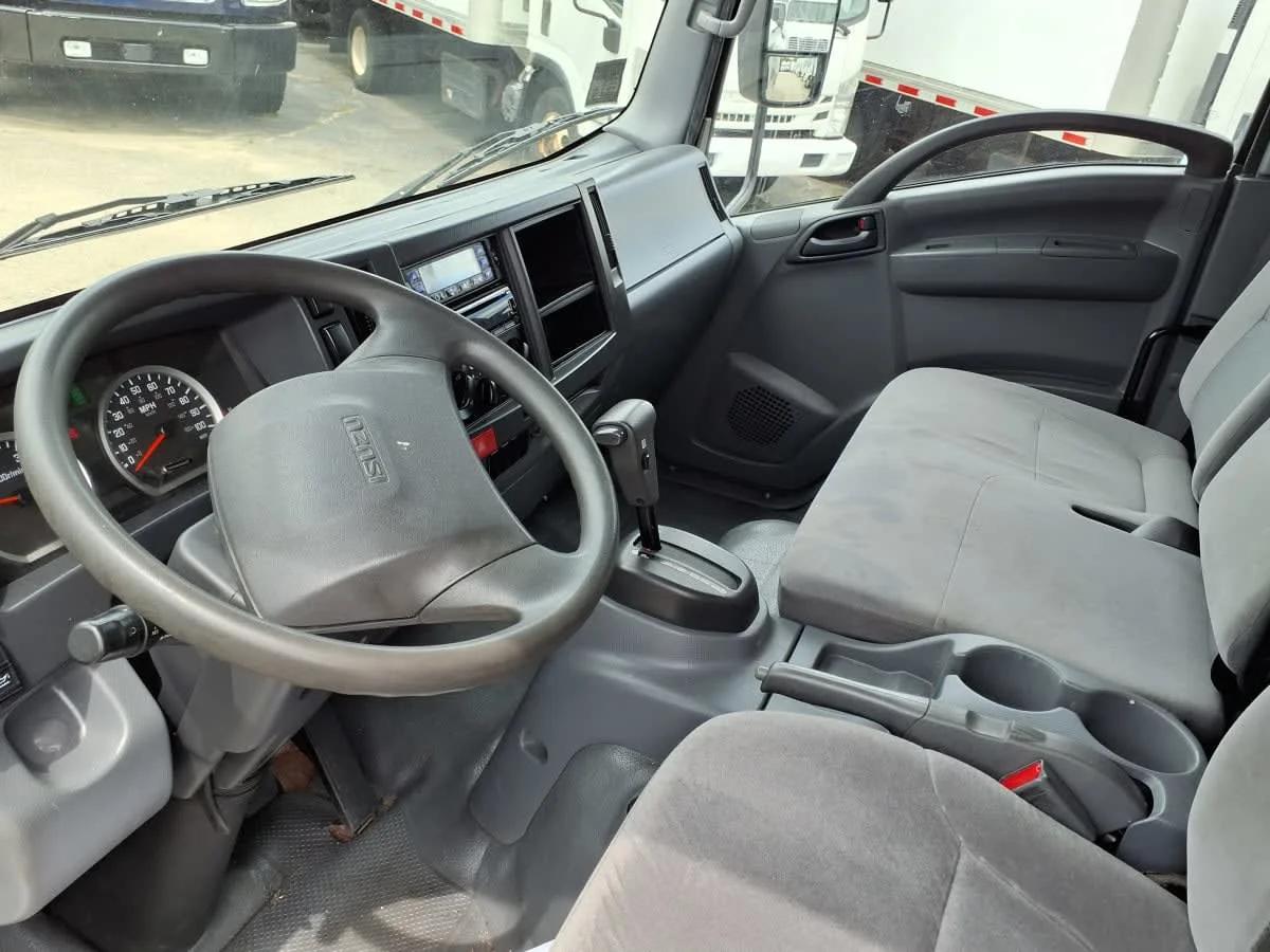 2018 Isuzu NRR in Warwick, RI — photo 8