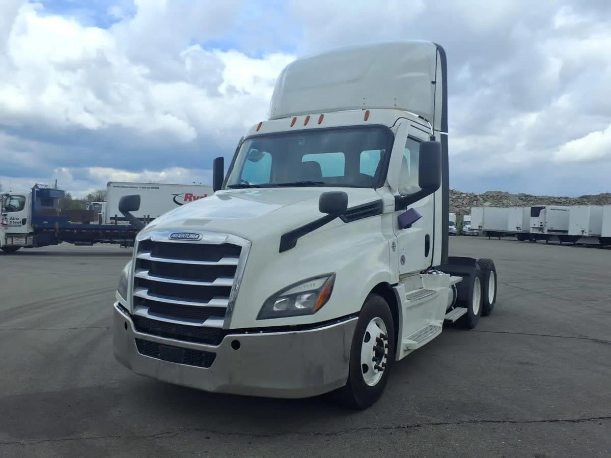 2021 Freightliner Cascadia in Taylor, MI