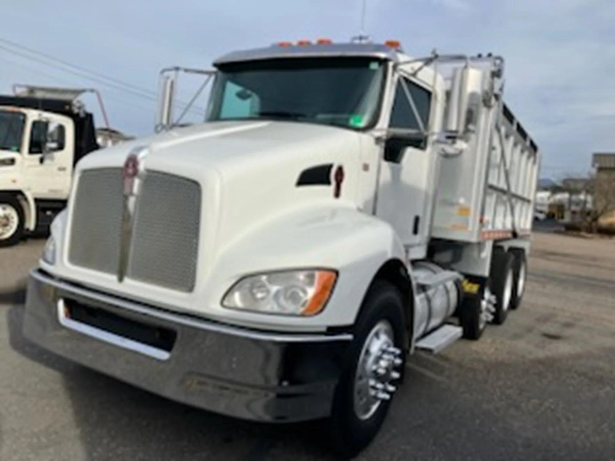 2022 Kenworth T370