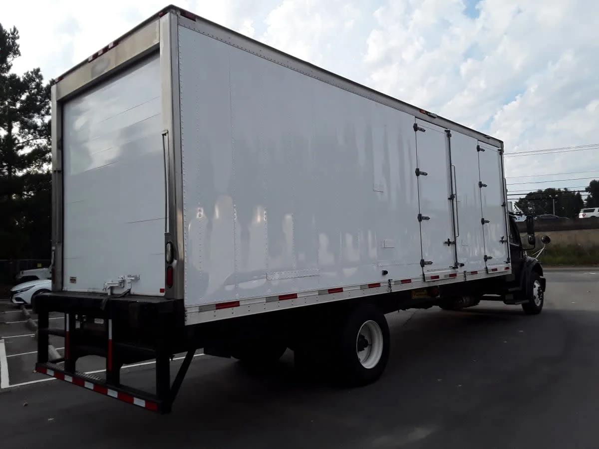 2018 Freightliner M2 106 in Charlotte, NC — photo 4