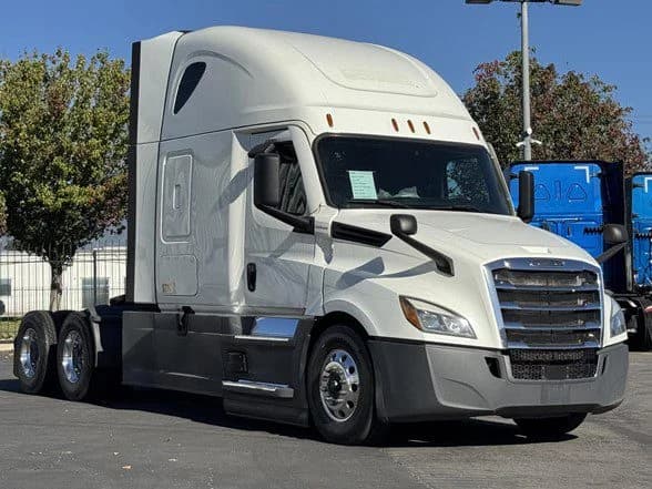 2022 Freightliner Cascadia in Fontana, CA