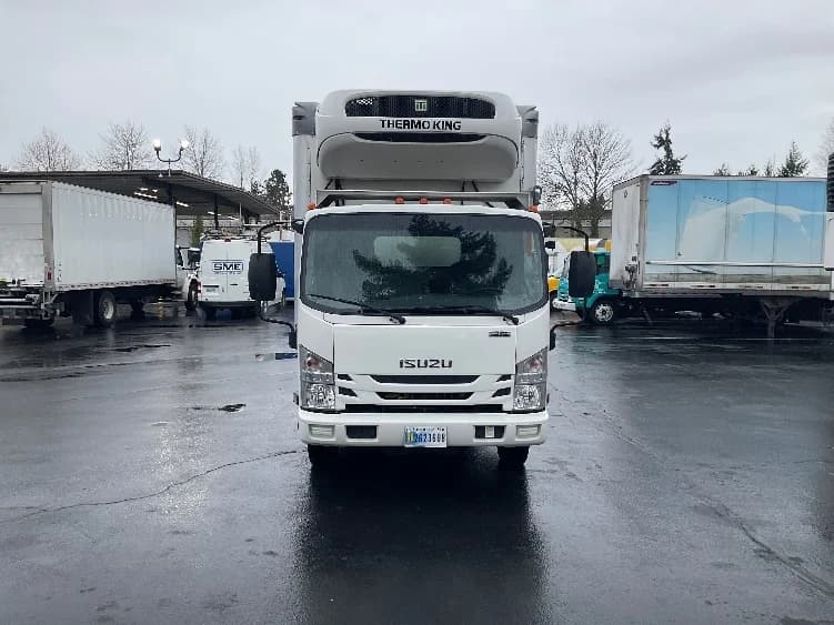 2018 Isuzu NRR in Kent, WA — photo 2