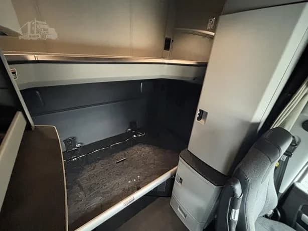 2023 Kenworth T680 in Salt Lake City, UT — photo 14