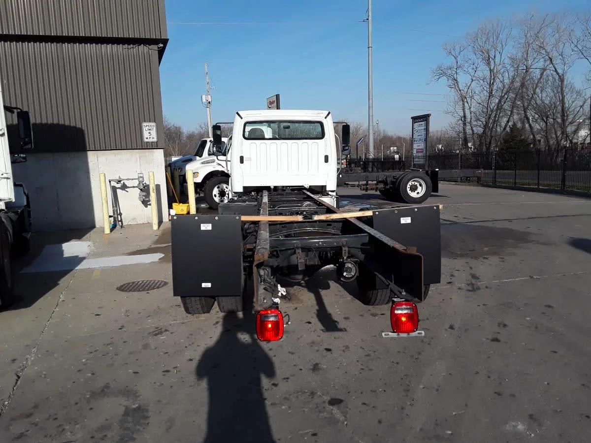 2020 Freightliner M2 106 in Kansas City, MO — photo 5