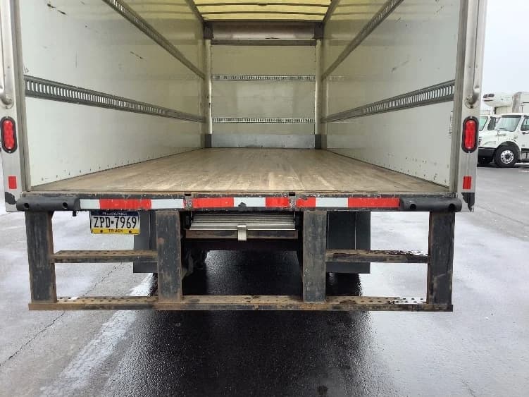 2020 Hino 268 in Lancaster, PA — photo 10