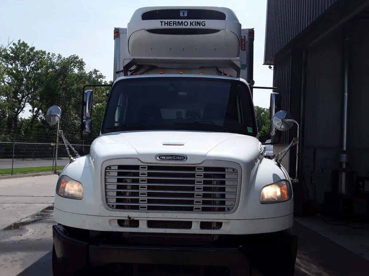 2017 Freightliner M2 106 in Kansas City, MO — photo 2