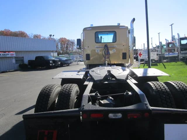 2020 Peterbilt 567 in BUTLER, PA — photo 3
