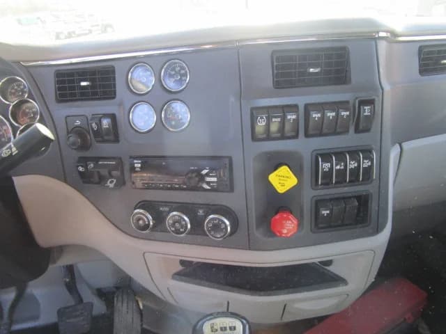 2020 Peterbilt 567 in BUTLER, PA — photo 13