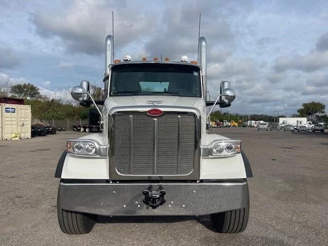 2026 Peterbilt 567 in Tampa, FL — photo 8