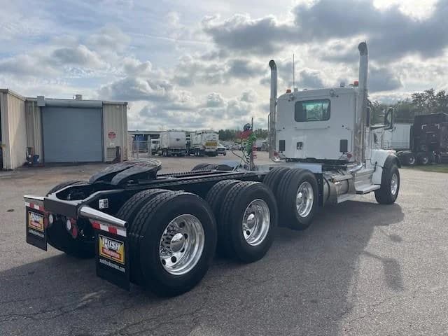 2026 Peterbilt 567 in Tampa, FL — photo 7
