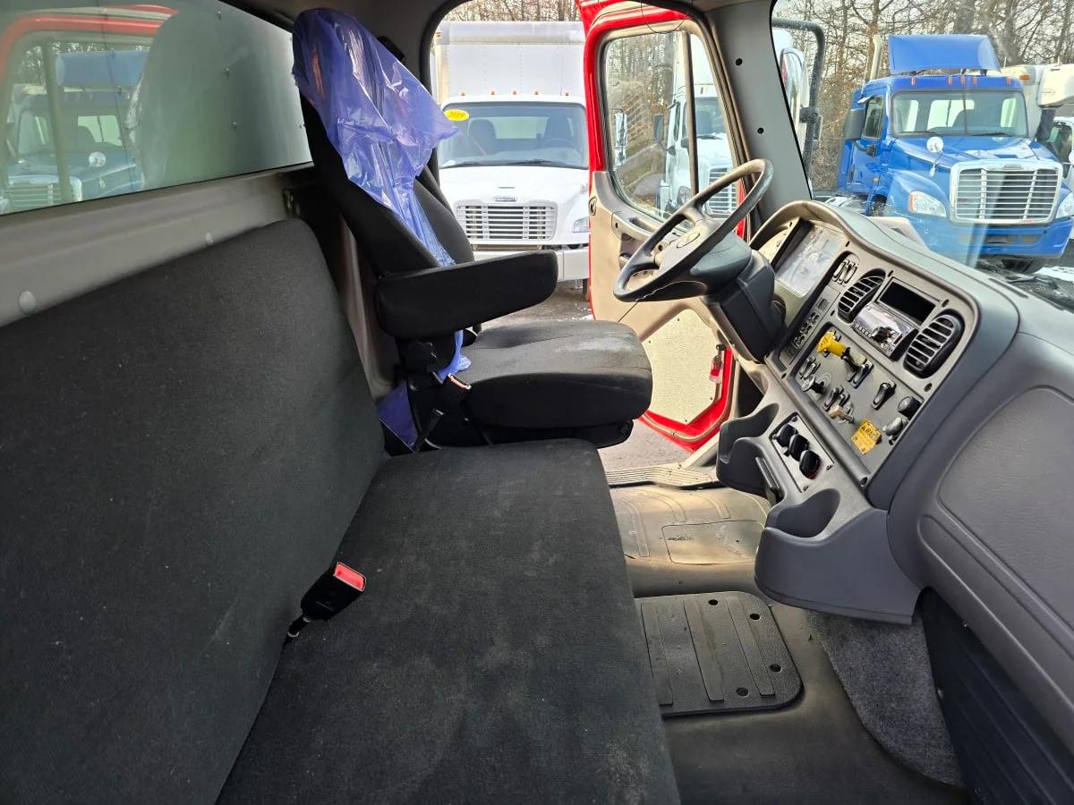2019 Freightliner M2 106 in Bensalem, PA — photo 7