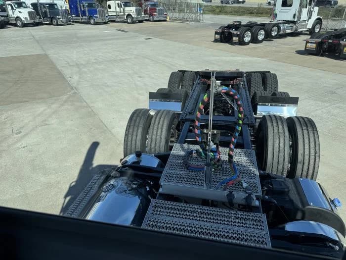 2026 Peterbilt 567 in Houston, TX — photo 16