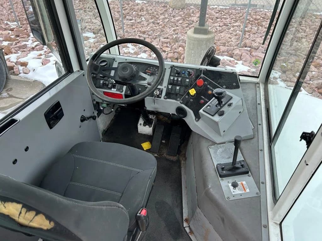 2022 Autocar in Council Bluffs, IA — photo 9