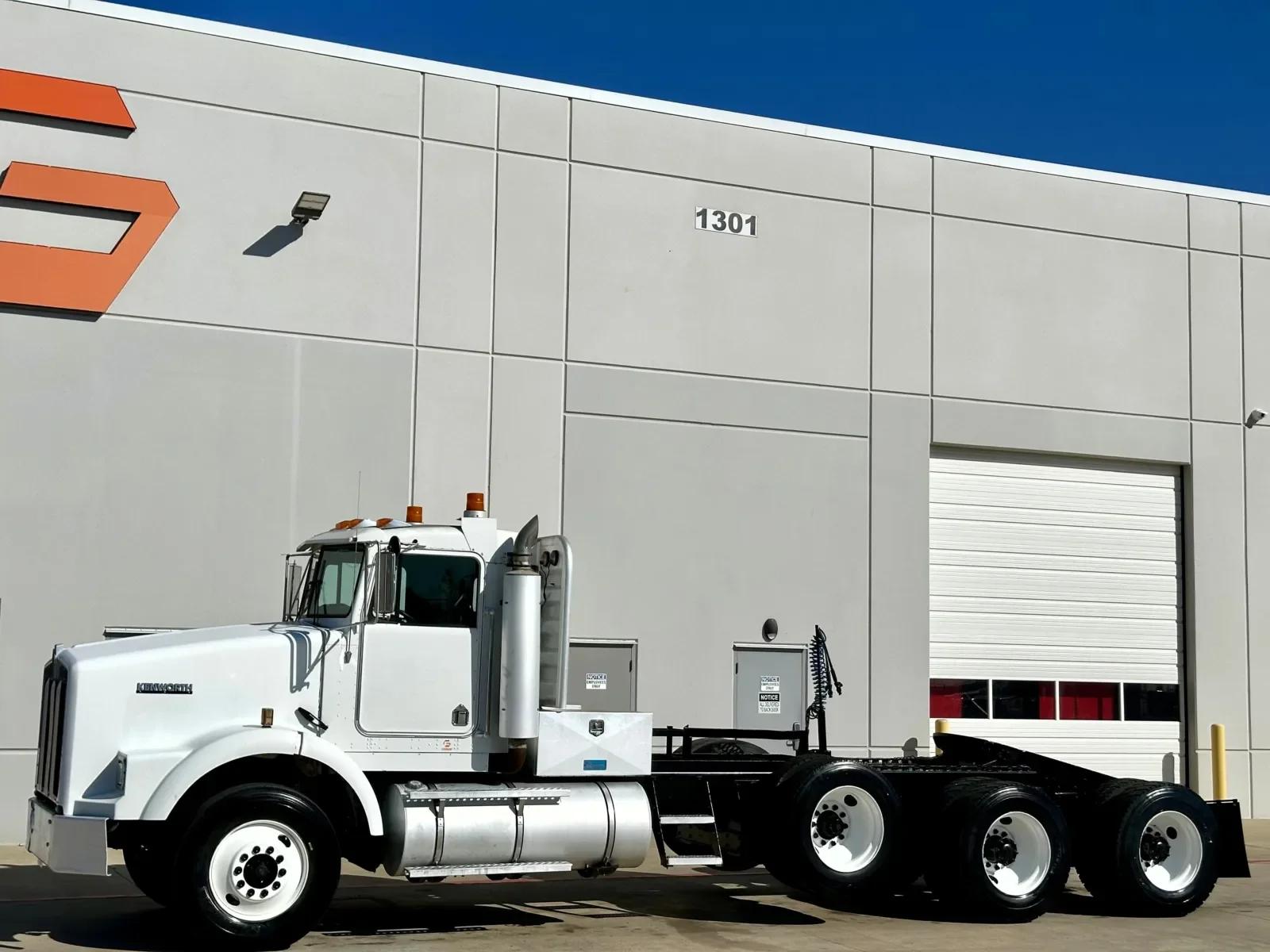 2001 Kenworth T800 in Hutchins, TX — photo 2