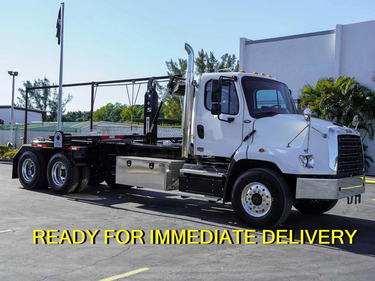 2025 Freightliner 