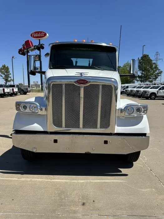 2023 Peterbilt 567 — photo 4