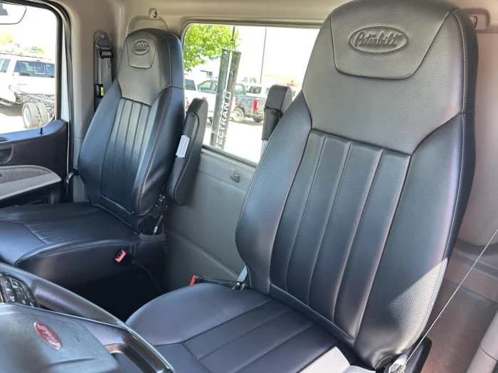 2023 Peterbilt 567 — photo 9