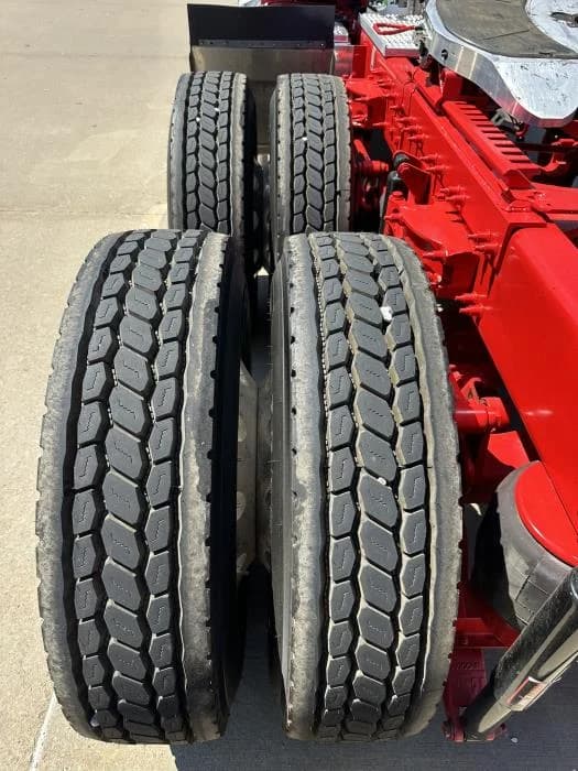 2023 Peterbilt 567 — photo 13
