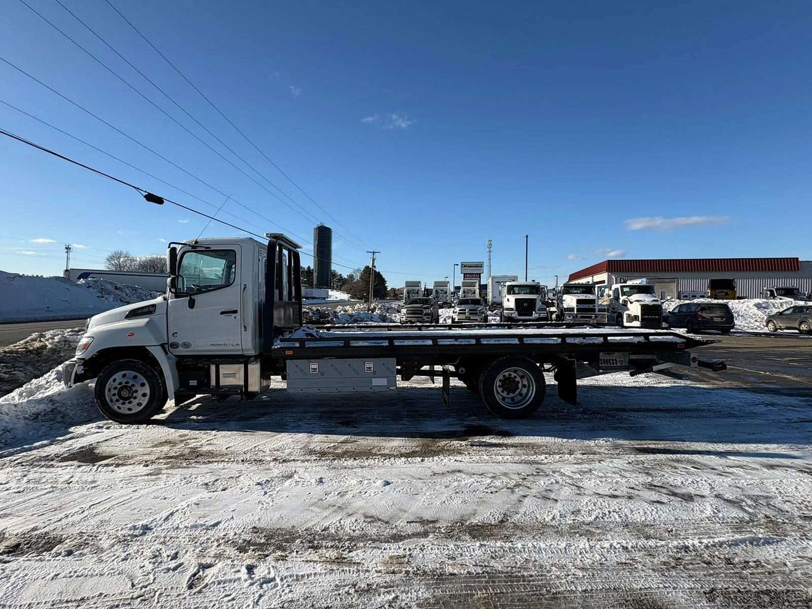 2025 Hino L6