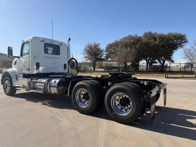 2027 Peterbilt 567 in Fort Worth, TX — photo 5