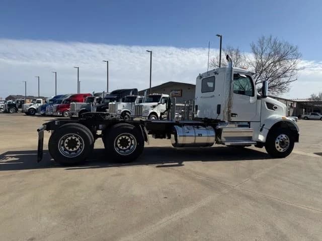 2027 Peterbilt 567 in Fort Worth, TX — photo 9