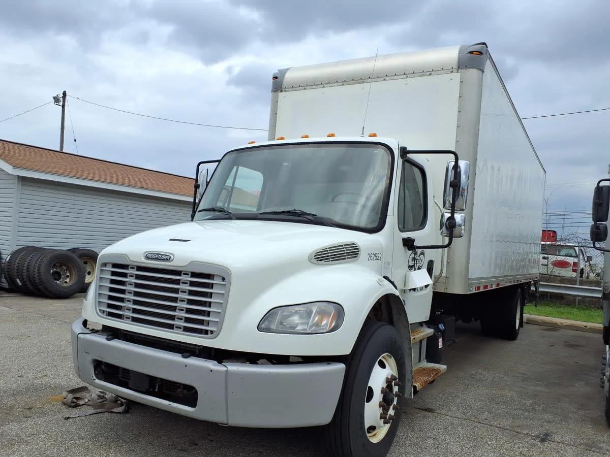 2021 Freightliner M2 106