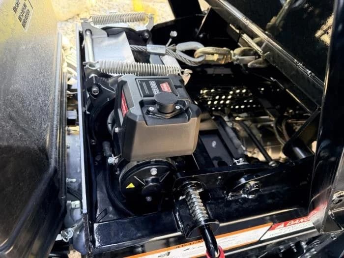 2025 Isuzu NRR in Dayton, OH — photo 16