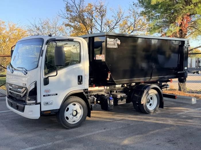 2025 Isuzu NRR in Dayton, OH — photo 3