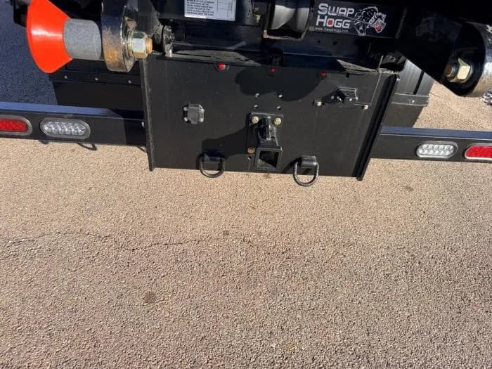 2025 Isuzu NRR in Dayton, OH — photo 17