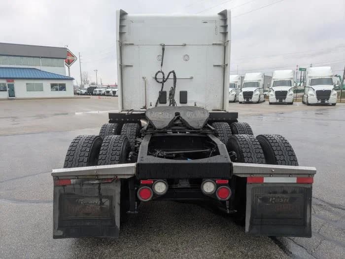 2022 Peterbilt 579 in Indianapolis, IN — photo 5
