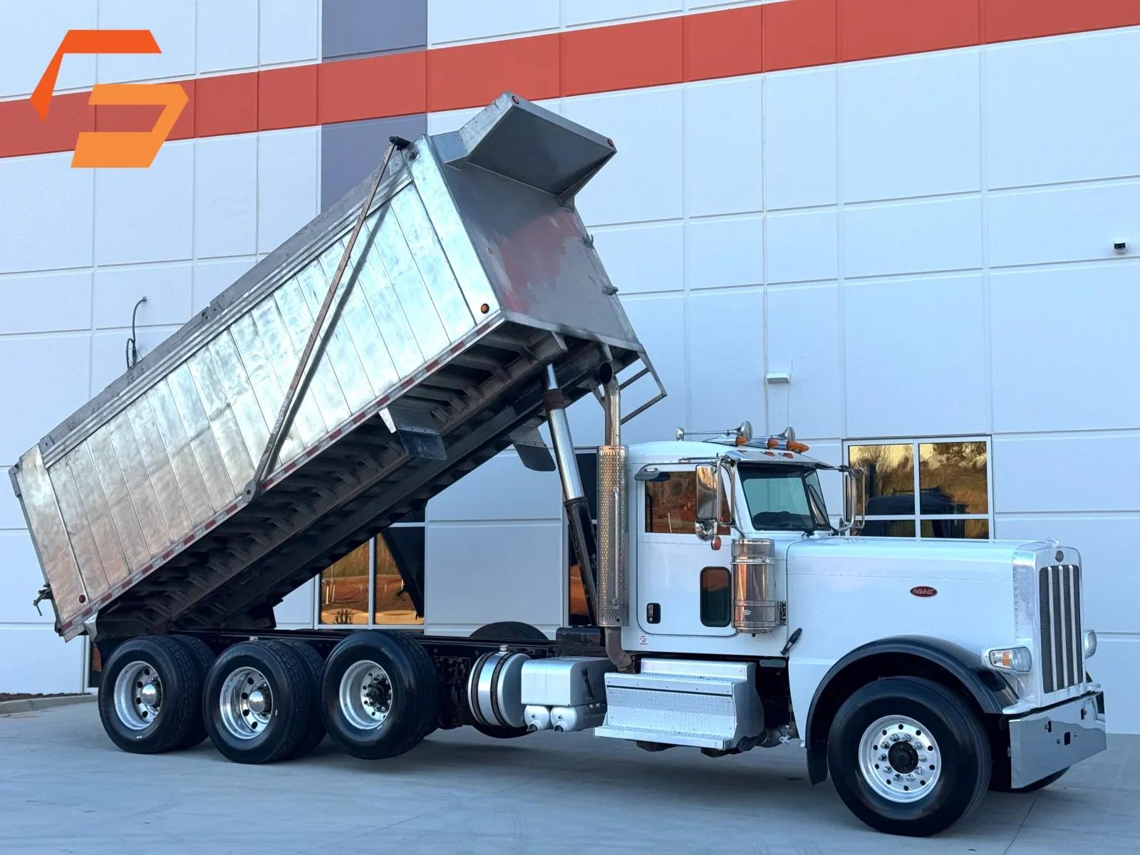 2020 Peterbilt 389