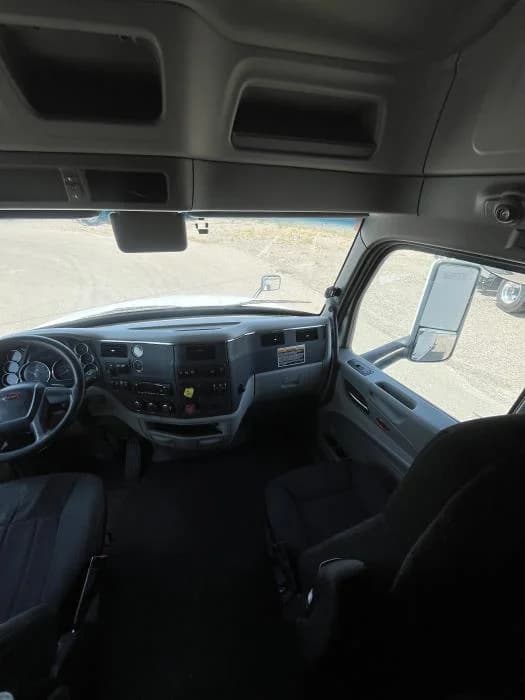 2022 Peterbilt 579 in Amarillo, TX — photo 12